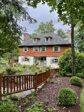 Project The Natural Beauty of Stained Cedar Siding in Eagles Mere